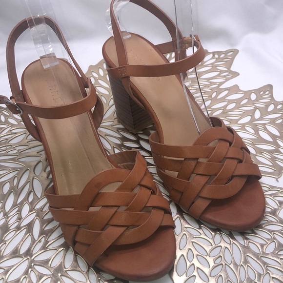 Bamboo Vegan Leather Weaved Vamp Chunky Heel Sandals Size 6.5 - Picture 1 of 10